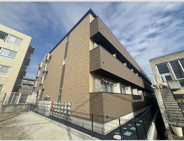 アンセル泉中央の物件外観写真